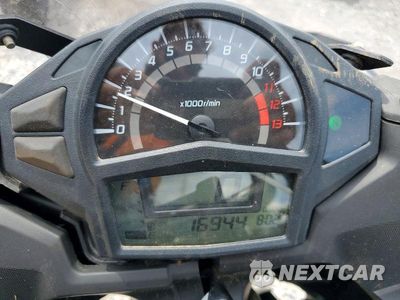 Zdjęcie 7 z 9 samochodu: 2013 KAWASAKI EX650 F VIN:JKAEXEF17DDA05884 - miniatura