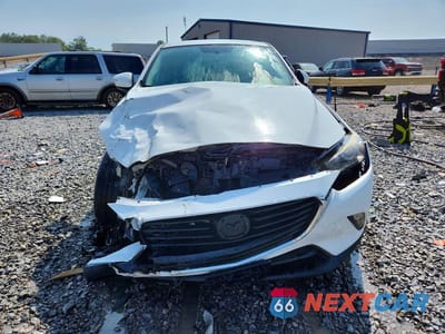 Piąte zdjęcie samochodu w środku: 2017 MAZDA CX-3 TOURING VIN:JM1DKDC78H0147867 - miniatura