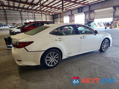 Trzecie zdjęcie samochodu z tyłu: 2017 LEXUS ES 300H VIN:JTHBW1GG6H2134848 - miniatura