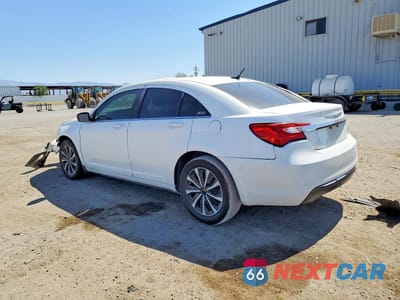 Drugie zdjęcie samochodu z przodu: 2013 CHRYSLER 200 LX VIN:1C3CCBAB1DN559652 - miniatura