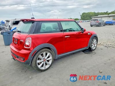 Trzecie zdjęcie samochodu z tyłu: 2011 MINI COOPER S VIN:WMWSV3C55BTY11813 - miniatura