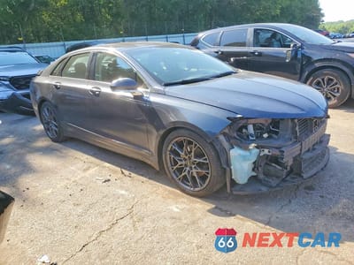 Czwarte zdjęcie samochodu z boku: 2014 LINCOLN MKZ VIN:3LN6L2GK7ER829770 - miniatura