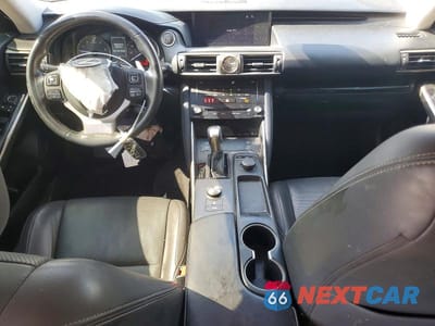 Zdjęcie 8 z 13 samochodu: 2018 LEXUS IS 300 VIN:JTHC81D24J5028961 - miniatura