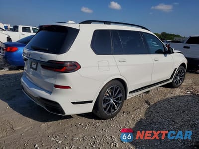 Trzecie zdjęcie samochodu z tyłu: 2025 BMW X7 XDRIVE40I VIN:5UX23EM09S9W48991 - miniatura