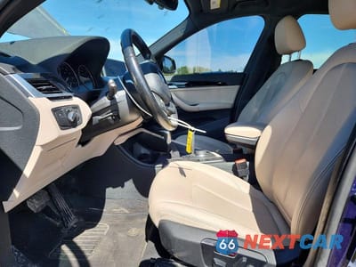 Zdjęcie 7 z 13 samochodu: 2019 BMW X1 SDRIVE28I VIN:WBXHU7C5XK3H44638 - miniatura