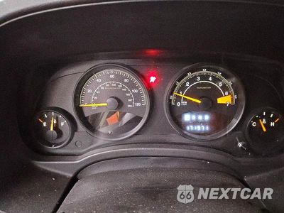 Zdjęcie 9 z 13 samochodu: 2015 JEEP PATRIOT SPORT VIN:1C4NJPBB1FD264405 - miniatura