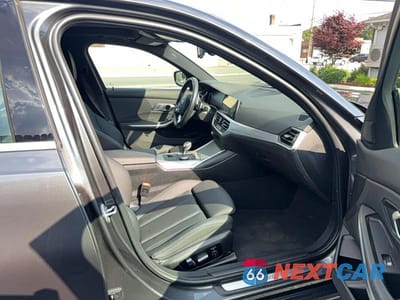 Piąte zdjęcie samochodu w środku: 2020 BMW 330XI VIN:3MW5R7J02L8B39234 - miniatura