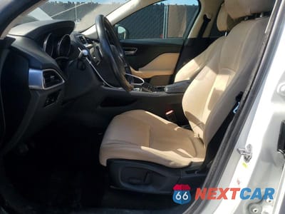 Zdjęcie 7 z 13 samochodu: 2017 JAGU F-PACE PRE VIN:SADCJ2BV4HA067080 - miniatura