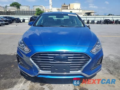 Piąte zdjęcie samochodu w środku: 2018 HYUNDAI SONATA SPORT VIN:5NPE34AF8JH647743 - miniatura