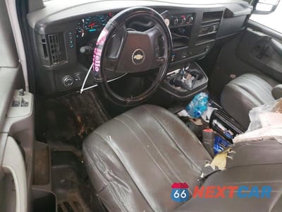 Zdjęcie 8 z 13 samochodu: 2012 CHEVROLET EXPRESS 3500 CARGO DELIVERY VAN VIN:1GCZGUCGXC1197230 - miniatura