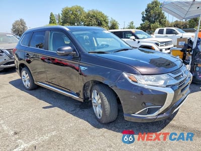 Czwarte zdjęcie samochodu z boku: 2018 MITSUBISHI OUTLANDER SE VIN:JA4J24A53JZ054268 - miniatura