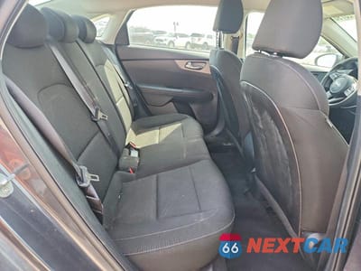 Zdjęcie 10 z 13 samochodu: 2021 KIA FORTE LXS VIN:3KPF24AD7ME412801 - miniatura