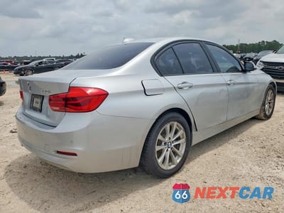 Trzecie zdjęcie samochodu z tyłu: 2017 BMW 320 I VIN:WBA8E1G38HNU17761 - miniatura