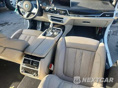 Zdjęcie 8 z 13 samochodu: 2021 BMW 740 I VIN:WBA7T2C07MCF88819 - miniatura