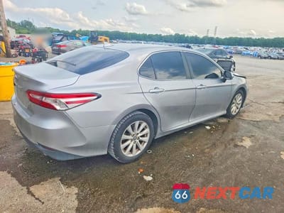 Trzecie zdjęcie samochodu z tyłu: 2019 TOYOTA CAMRY LE VIN:4T1B11HK7KU786548 - miniatura