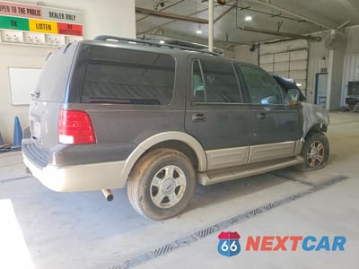 Trzecie zdjęcie samochodu z tyłu: 2005 FORD EXPEDITION EDDIE BAUER VIN:1FMPU185X5LB00083 - miniatura