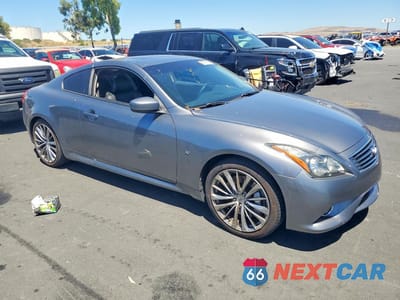 Czwarte zdjęcie samochodu z boku: 2014 INFINITI Q60 COUPE SPORT VIN:JN1CV6EK5EM111934 - miniatura