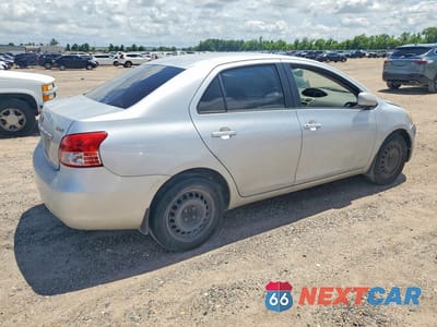 Trzecie zdjęcie samochodu z tyłu: 2007 TOYOTA YARIS BASE VIN:JTDBT923X71076826 - miniatura