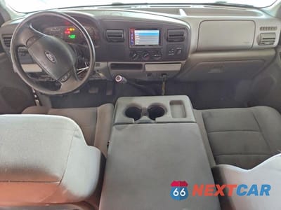 Zdjęcie 8 z 12 samochodu: 2005 FORD F250 SUPER DUTY VIN:1FTNX20585EB60808 - miniatura
