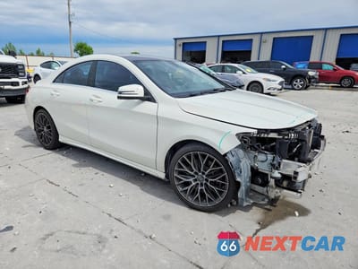 Czwarte zdjęcie samochodu z boku: 2014 MERCEDES-BENZ CLA 250 4MATIC VIN:WDDSJ4GB6EN125119 - miniatura