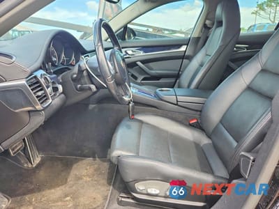 Zdjęcie 7 z 12 samochodu: 2014 PORSCHE PANAMERA 2 VIN:WP0AA2A70EL010655 - miniatura
