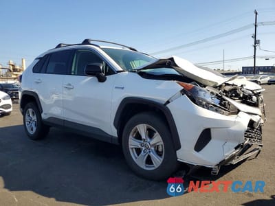 Czwarte zdjęcie samochodu z boku: 2020 TOYOTA RAV4 LE VIN:JTMLWRFV6LD058162 - miniatura