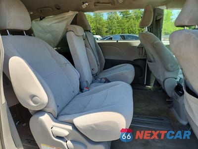 Zdjęcie 11 z 13 samochodu: 2017 TOYOTA SIENNA LE VIN:5TDKZ3DC7HS837230 - miniatura