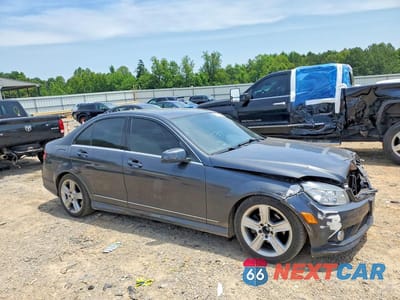 Czwarte zdjęcie samochodu z boku: 2010 MERCEDES-BENZ C 300 4MATIC VIN:WDDGF8BB9AF474107 - miniatura