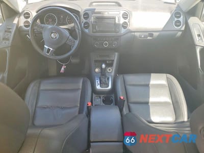 Zdjęcie 8 z 13 samochodu: 2016 VOLKSWAGEN TIGUAN S VIN:WVGBV7AX2GW521755 - miniatura
