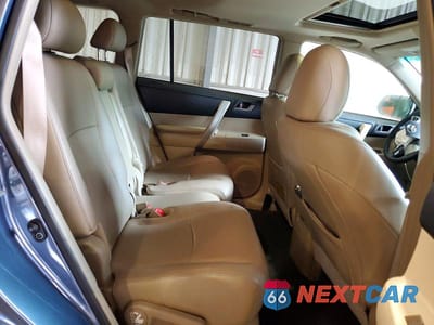 Zdjęcie 11 z 13 samochodu: 2012 TOYOTA HIGHLANDER SE VIN:5TDBK3EH8CS156601 - miniatura