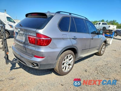 Trzecie zdjęcie samochodu z tyłu: 2011 BMW X5 XDRIVE35I VIN:5UXZV4C5XBL402048 - miniatura