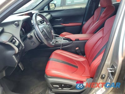 Zdjęcie 7 z 14 samochodu: 2019 LEXUS UX 200 VIN:JTHY3JBH8K2009277 - miniatura