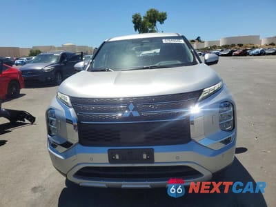 Piąte zdjęcie samochodu w środku: 2024 MITSUBISHI OUTLANDER SE VIN:JA4J4VA84RZ037968 - miniatura