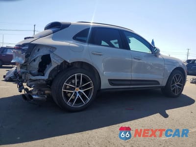 Trzecie zdjęcie samochodu z tyłu: 2024 PORSCHE MACAN BASE VIN:WP1AA2A5XRLB05632 - miniatura