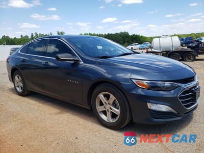 Czwarte zdjęcie samochodu z boku: 2019 CHEVROLET MALIBU LS VIN:1G1ZB5ST3KF194408 - miniatura