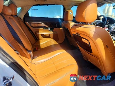 Zdjęcie 10 z 12 samochodu: 2011 JAGUAR XJL VIN:SAJWA2GB1BLV07745 - miniatura