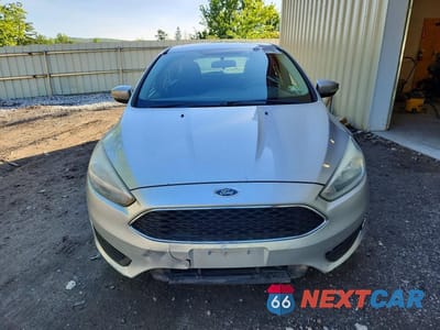 Piąte zdjęcie samochodu w środku: 2016 FORD FOCUS SE VIN:1FADP3K26GL263637 - miniatura