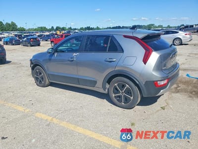 Drugie zdjęcie samochodu z przodu: 2026 KIA NIRO LX VIN:KNDCP3LE5T5322738 - miniatura