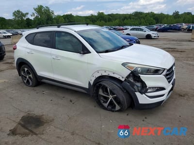 Czwarte zdjęcie samochodu z boku: 2017 HYUNDAI TUCSON SPORT VIN:KM8J3CA2XHU330435 - miniatura