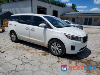 Czwarte zdjęcie samochodu z boku: 2017 KIA SEDONA LX VIN:KNDMB5C14H6313445 - miniatura