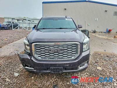 Piąte zdjęcie samochodu w środku: 2016 GMC YUKON XL DENALI VIN:1GKS2HKJ3GR395972 - miniatura