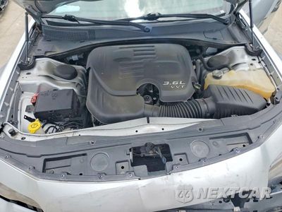 Zdjęcie 11 z 13 samochodu: 2023 CHRYSLER 300 S VIN:2C3CCABG3PH569603 - miniatura