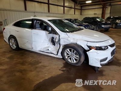 Czwarte zdjęcie samochodu z boku: 2017 CHEVROLET MALIBU LT VIN:1G1ZE5ST1HF146938 - miniatura