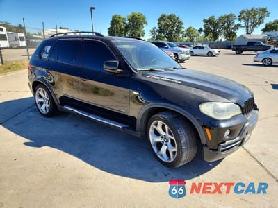 Czwarte zdjęcie samochodu z boku: 2008 BMW X5 4.8I VIN:5UXFE83578L163321 - miniatura