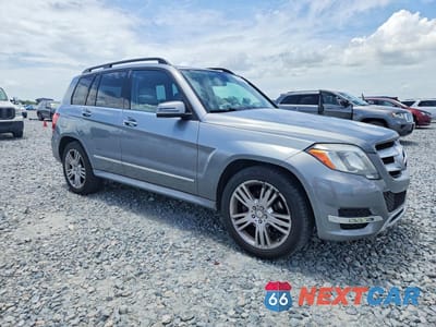 Czwarte zdjęcie samochodu z boku: 2015 MERCEDES-BENZ GLK 350 4MATIC VIN:WDCGG8JB5FG436538 - miniatura