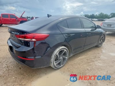 Trzecie zdjęcie samochodu z tyłu: 2018 HYUNDAI ELANTRA SEL VIN:5NPD84LF9JH282838 - miniatura