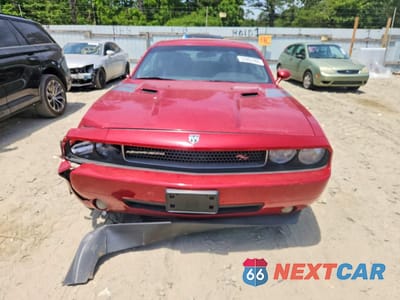 Piąte zdjęcie samochodu w środku: 2010 DODGE CHALLENGER VIN:2B3CJ5DT7AH261846 - miniatura