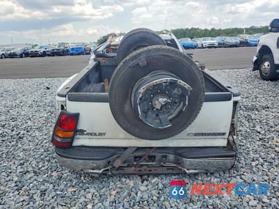 Zdjęcie 6 z 12 samochodu: 2004 CHEVROLET SILVERADO K3500 VIN:1GCJK33284F180375 - miniatura