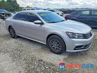 Czwarte zdjęcie samochodu z boku: 2016 VOLKSWAGEN PASSAT S VIN:1VWAS7A37GC008313 - miniatura