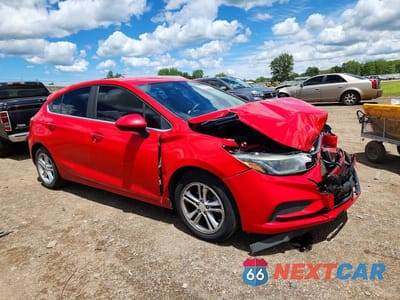 Czwarte zdjęcie samochodu z boku: 2017 CHEVROLET CRUZE LT VIN:3G1BE6SM7HS507231 - miniatura